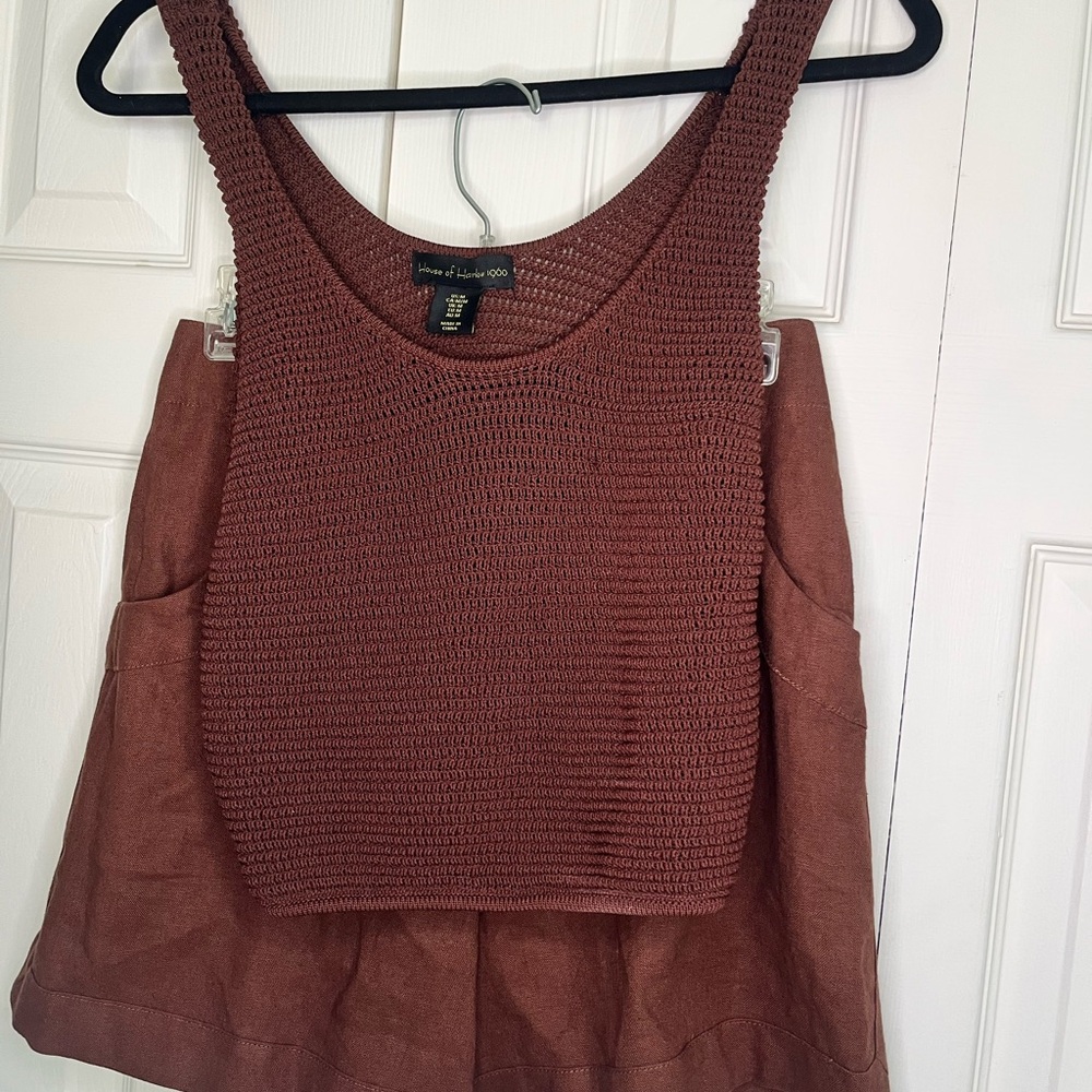 House of Harlow Women's Brown knit top and shorts set